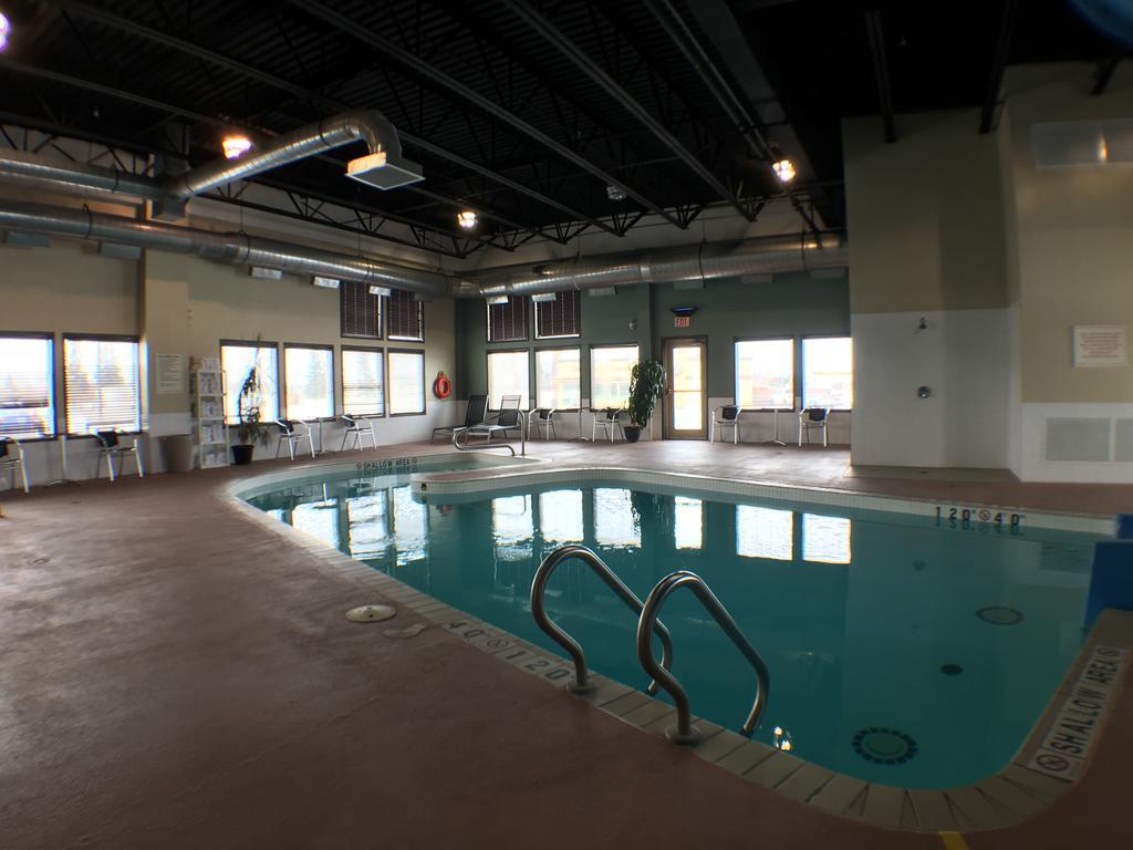 Super 8 By Wyndham Kapuskasing Hotel Exterior foto